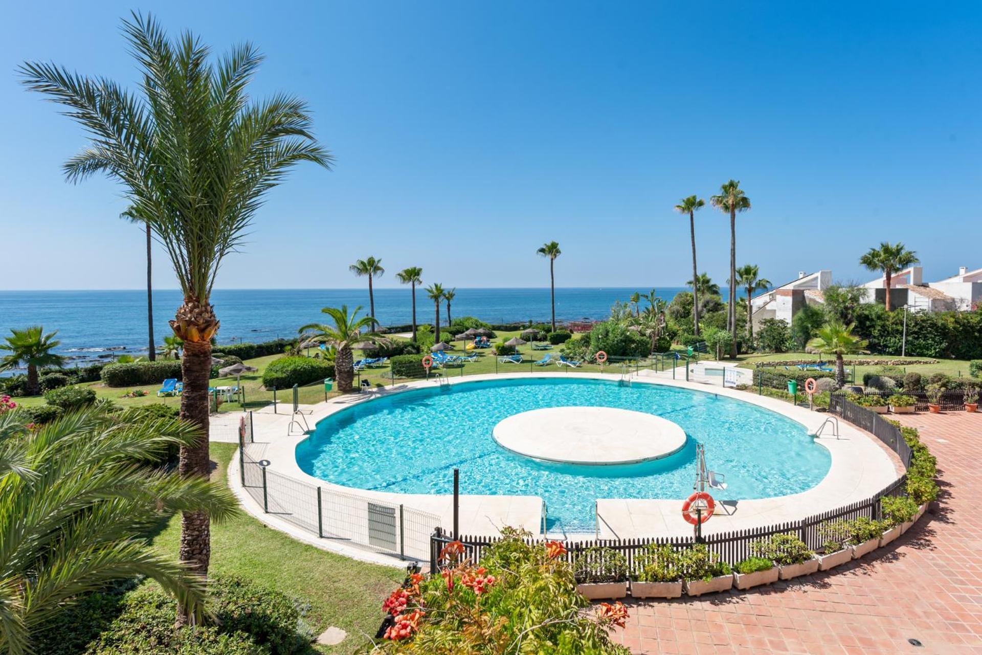 Miraflores Apartments By The Beach Costa Del Sol Sitio de Calahonda Exterior photo